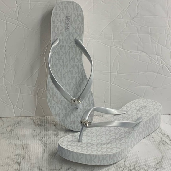 Michael Kors Bedford Platform Mk Logo Flip Flop - Picture 4 of 8